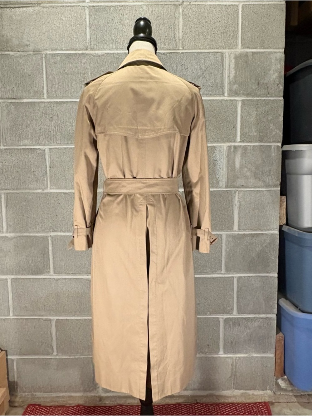 Burberry trench coat - Picture 5 of 16